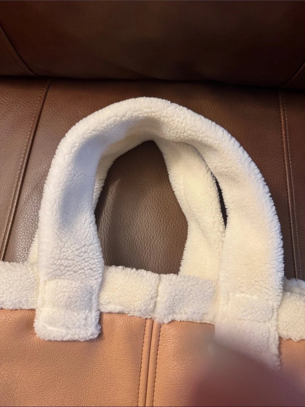 NWOT Stand Studio Lolita beige/white shearling tote bag